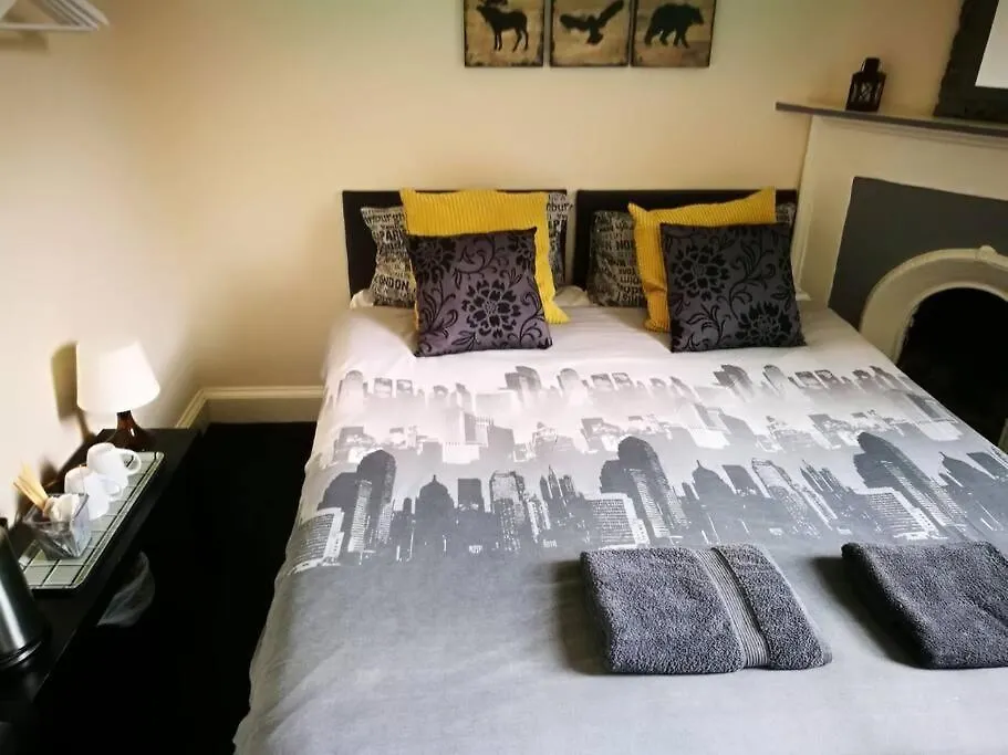 The Kingsview Townhouse - Boutique Hostel Edimburgo