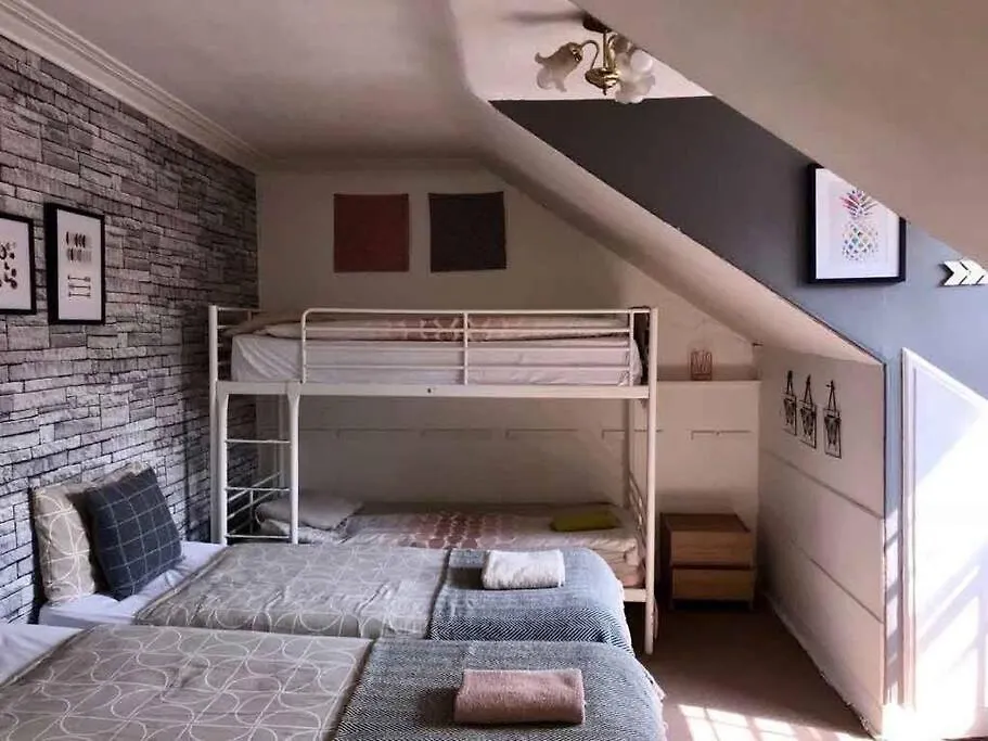 The Kingsview Townhouse - Boutique Hostel Edimburgo