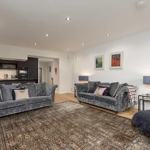 The York Place Apartment